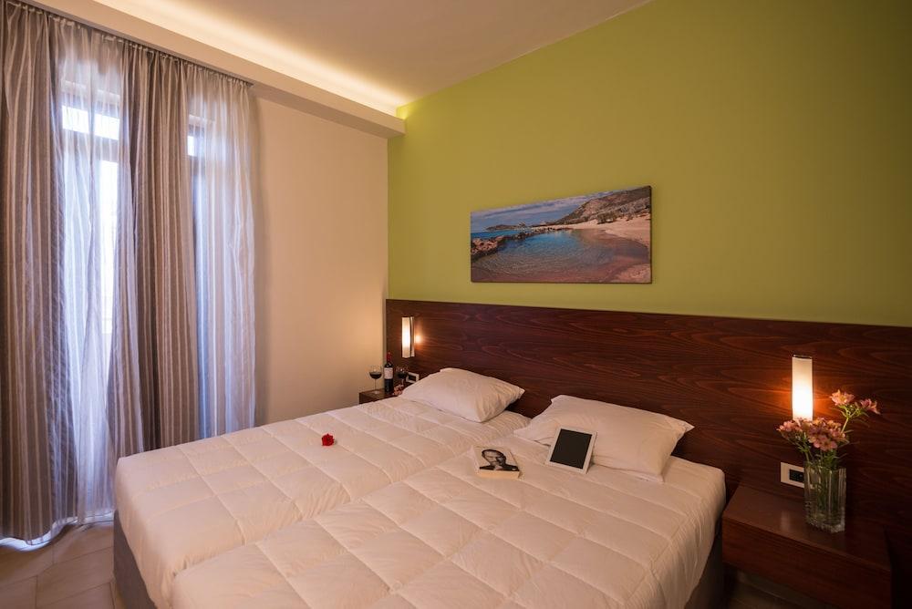 Oscar Suites & Village Agia Marina Eksteriør bilde