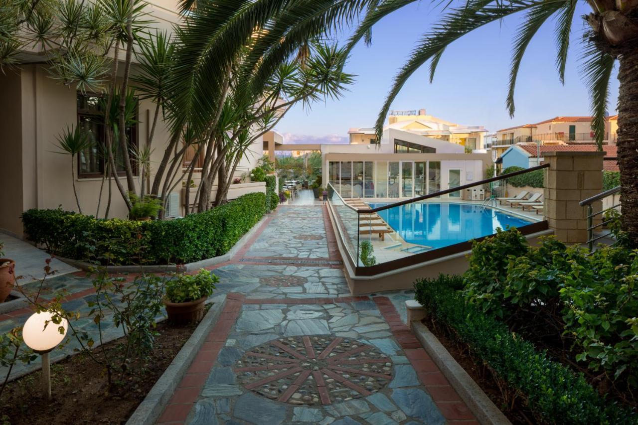 Oscar Suites & Village Agia Marina Eksteriør bilde