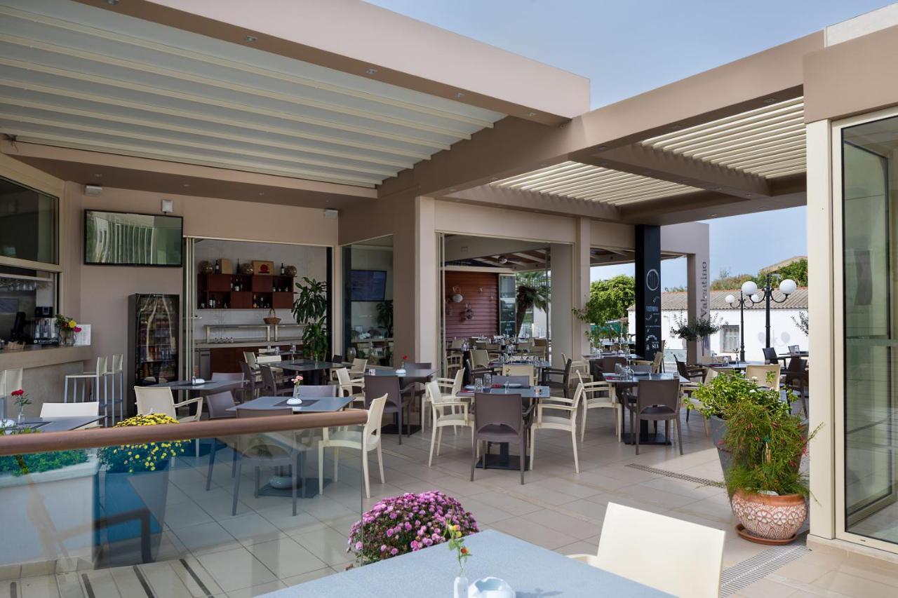 Oscar Suites & Village Agia Marina Eksteriør bilde